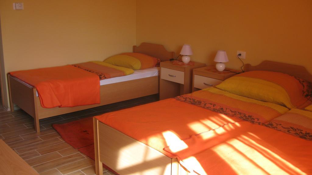 Villa Tourist Farm Dujceva Domacija Vremski Britof Esterno foto