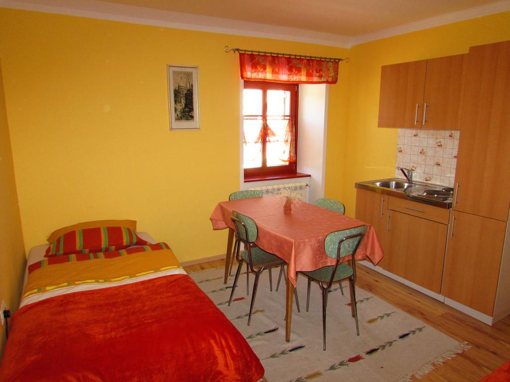 Villa Tourist Farm Dujceva Domacija Vremski Britof Camera foto